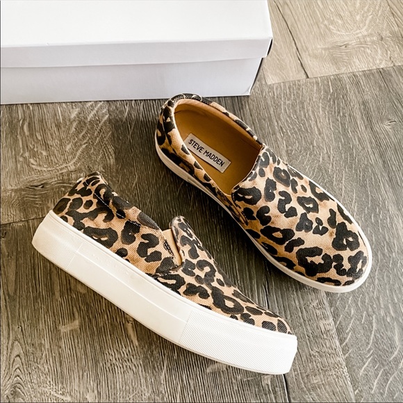Steve Madden Gills Leopard Platform 